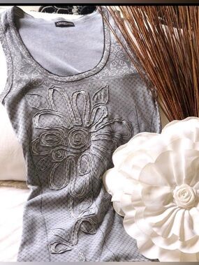 Libertalia Scoop Neck Stretch Tank Top w/ Appliqués